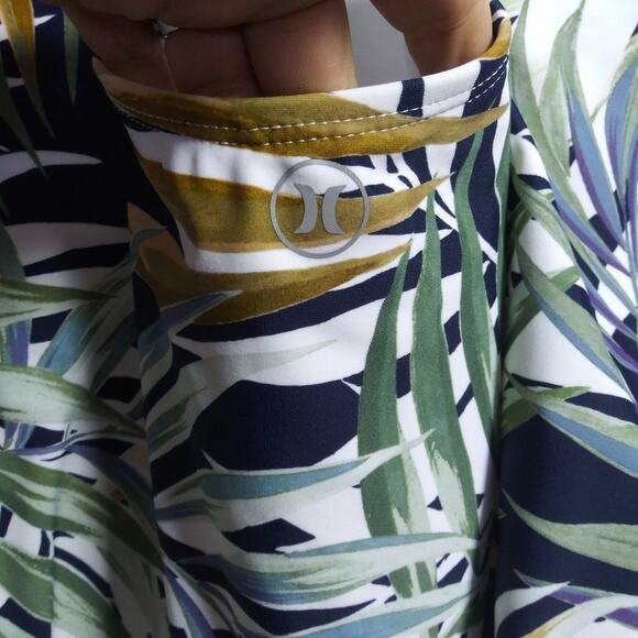 Hurley Ladies' Size Medium, One-Piece Swimsuit, UPF 50+, Cayman Palms Size XL - Picture 8 of 12